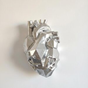 cuore anatomico lowpoly colore argento, decorazione da parete. wall art decor Heart low poly silver color